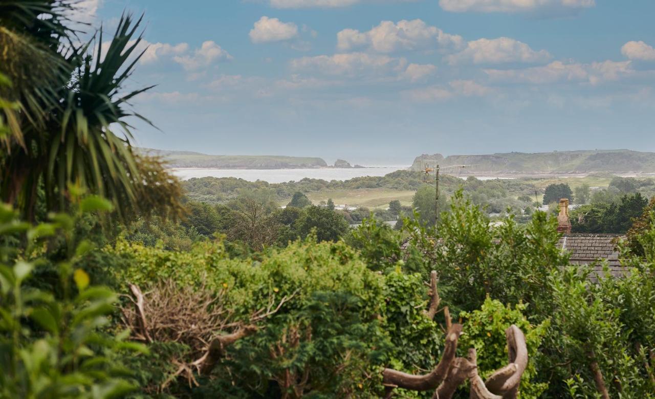 Sea Gem- Beautiful Family Home With Stunning Sea Views & Garden Tenby Ngoại thất bức ảnh