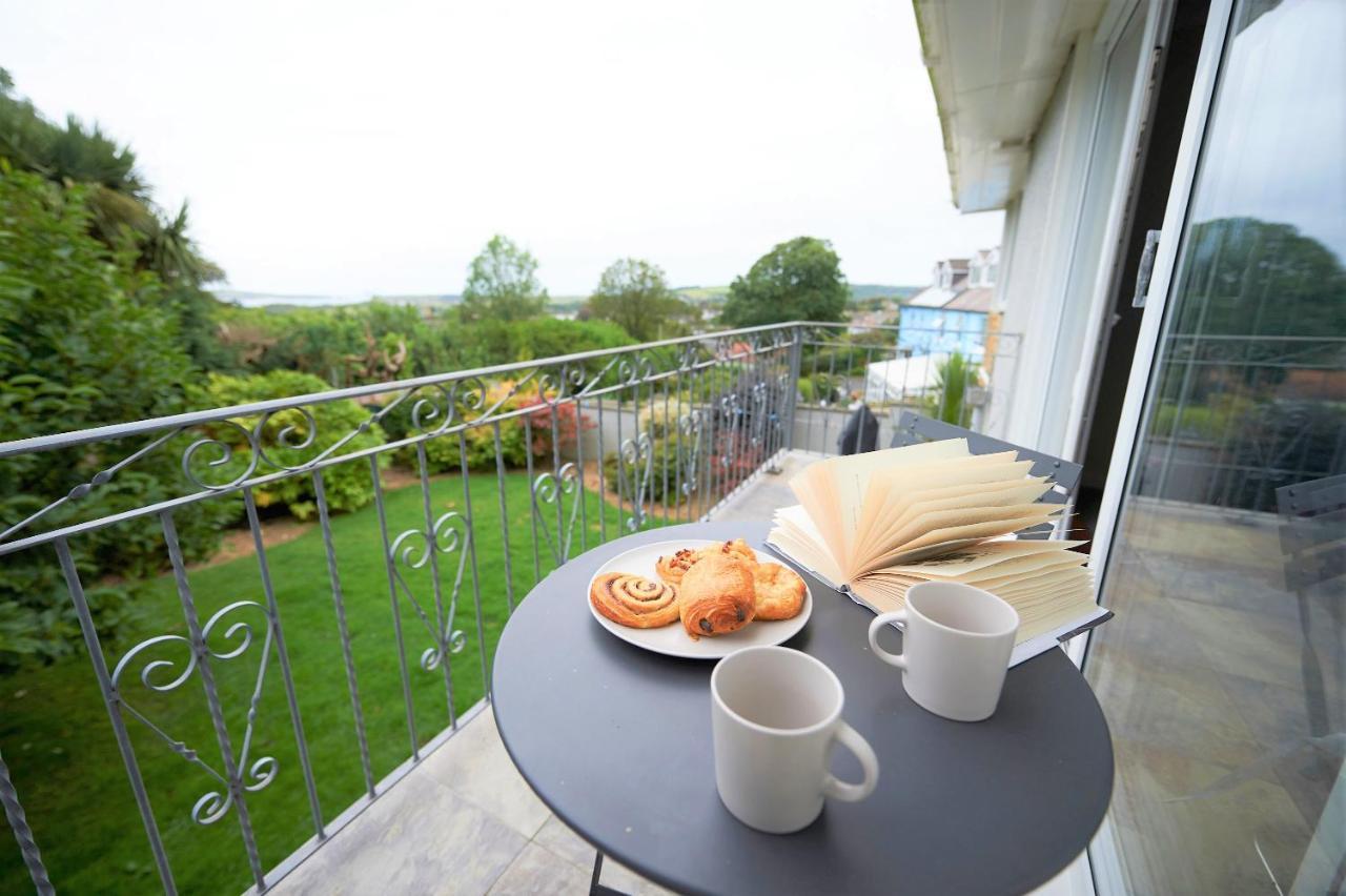Sea Gem- Beautiful Family Home With Stunning Sea Views & Garden Tenby Ngoại thất bức ảnh
